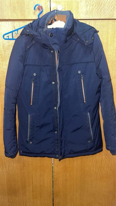 Чоловіча зимова куртка пуховик