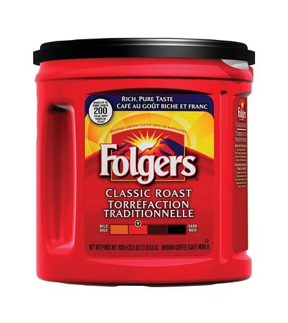 Кофе заварное Folgers classic roast.