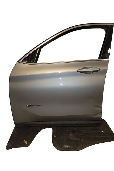 Drzwi bmw x1 f48 lewy przód lewe przednie kompletne a83 Glacier Silver