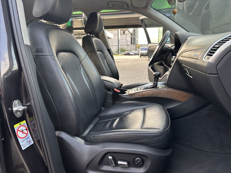 Продам Audi Q5 2012