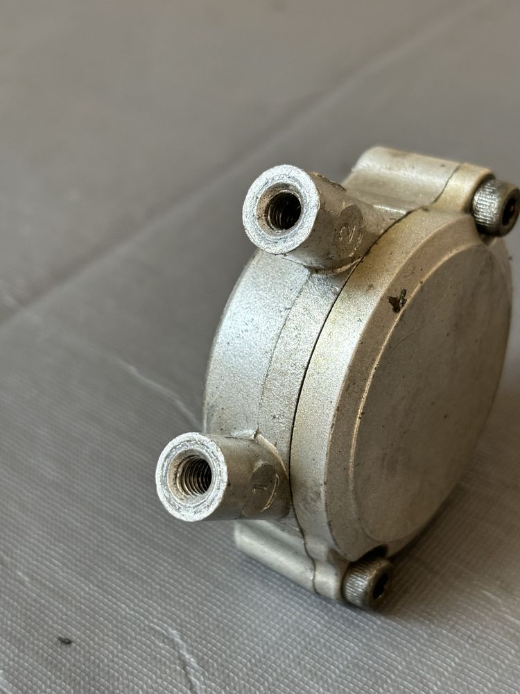Mocowanie linek zaworu wydechowego YAMAHA DT125 R Re Tdr Sachs Zx