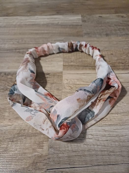 Opaska na włosy damska na gumce z węzłem