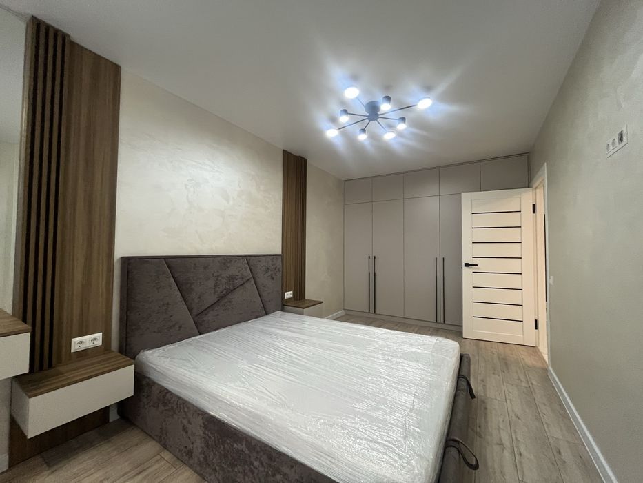 Стильна,укомплектов,гардеробна,в сучасному ЖК One,район торг.Велес.