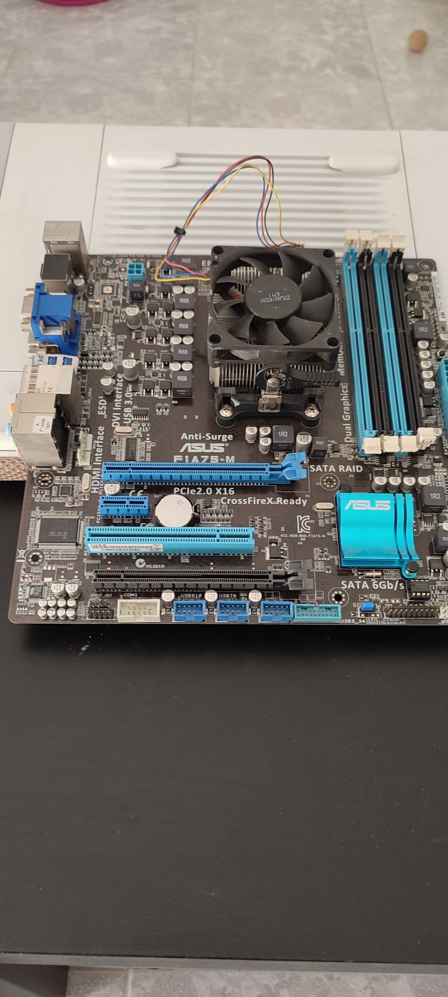 Motherboards ASUS F1A75-M