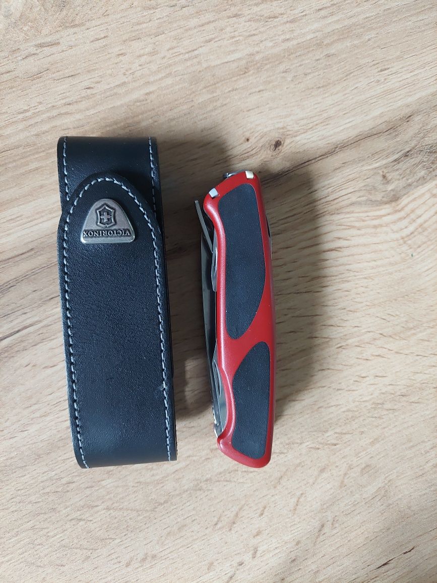 Victorinox 0.9723.C, scyzoryk Ranger 74 Grip + etui skórzane 4.0506.L