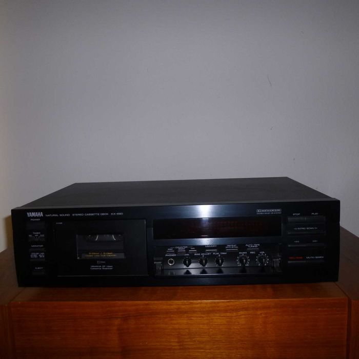 Leitor de cassetes YAMAHA KX 690