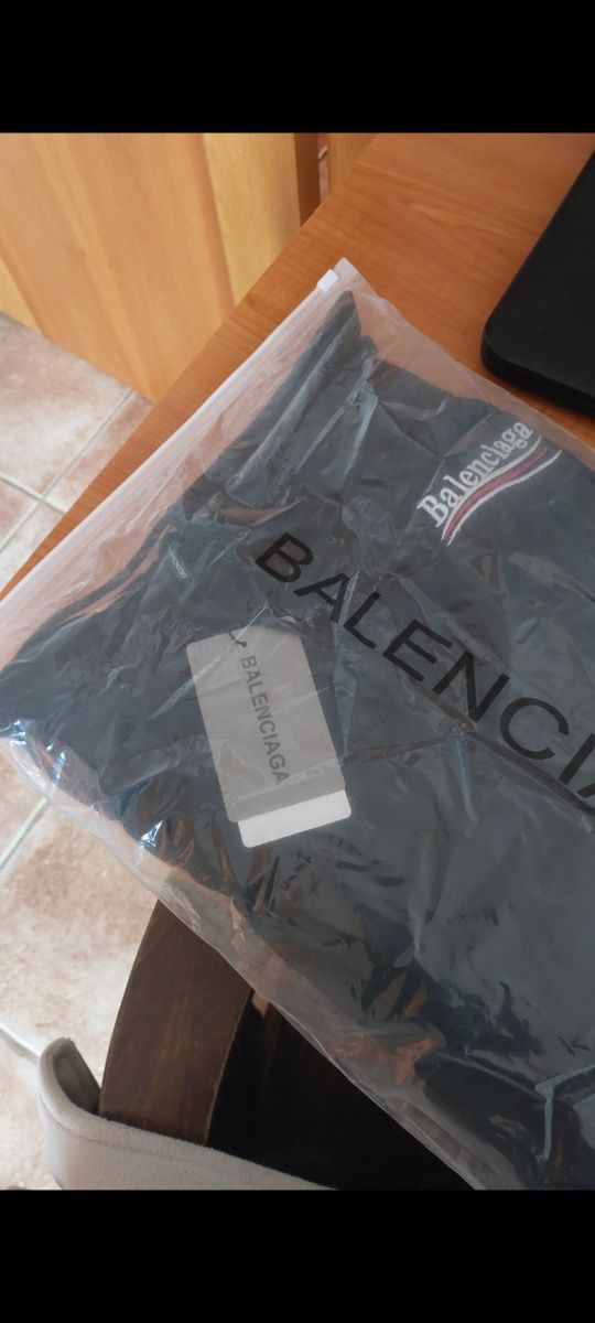 Sweat Balenciaga preto tamanho L