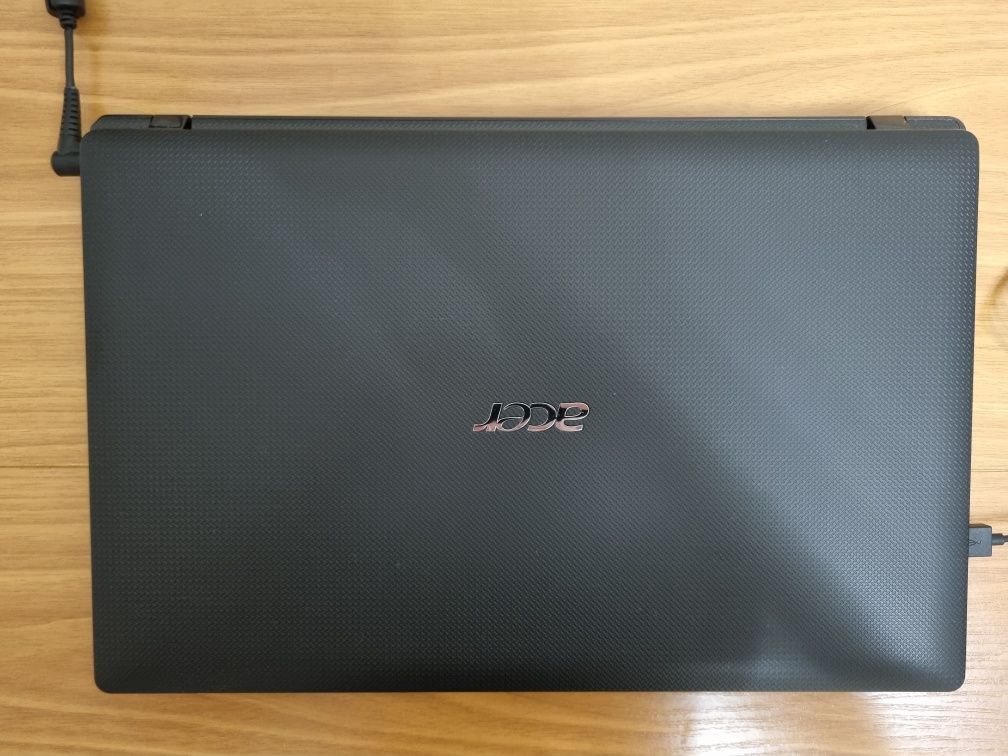 Ноутбук Acer Aspire 15.6. Сore I3, 8Gb, HDD 500 gb, Nvidia 1 Gb.