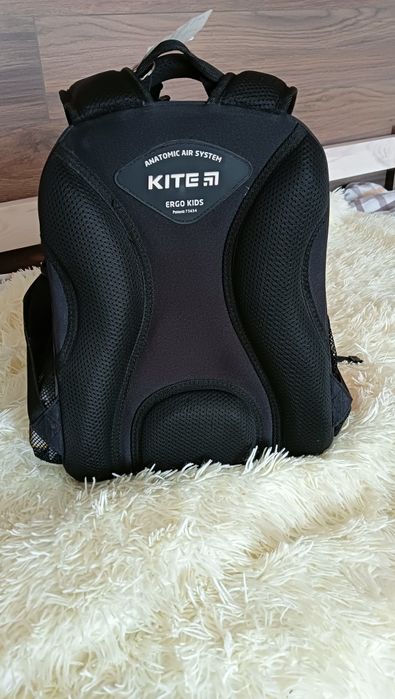 Шкільний рюкзак ортопедичний ,каркасний.