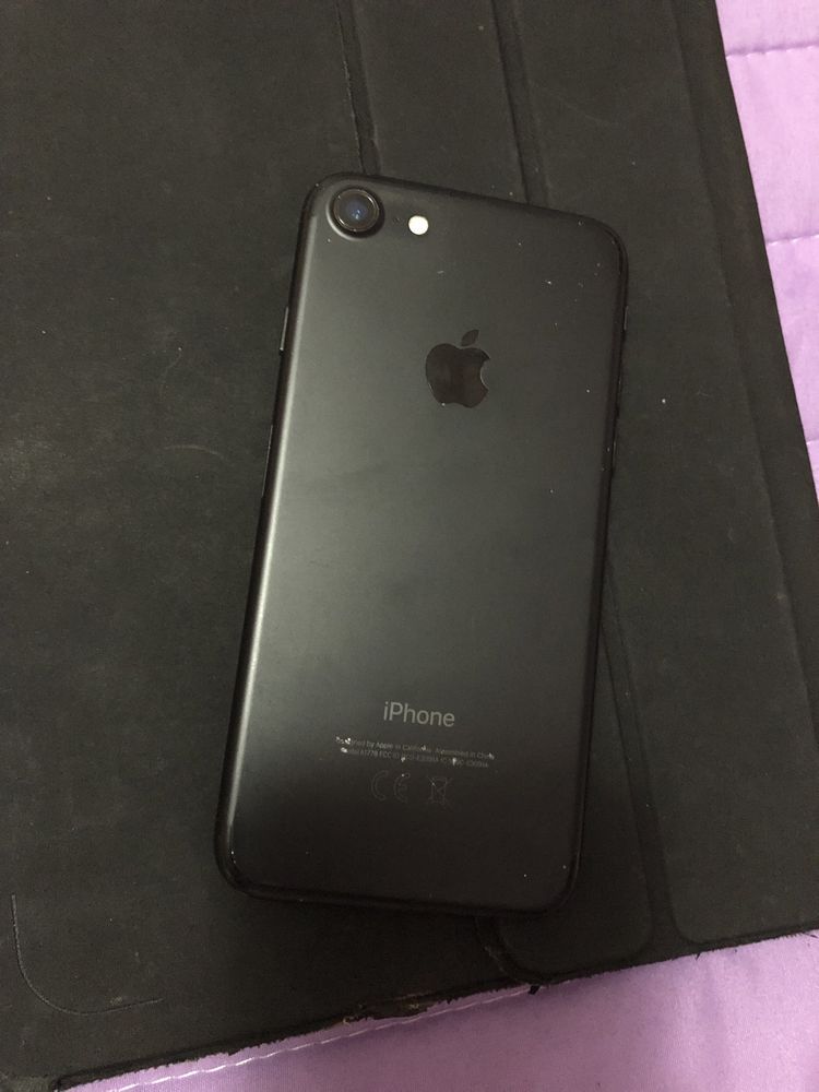 iPhone 7 black matte 32gb