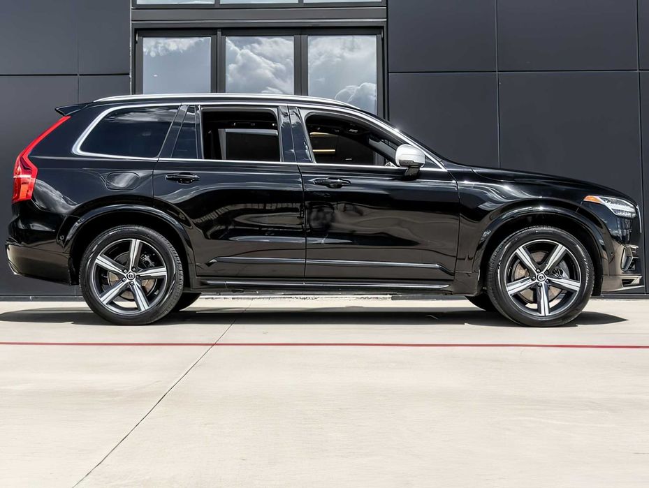 Volvo XC90      2017