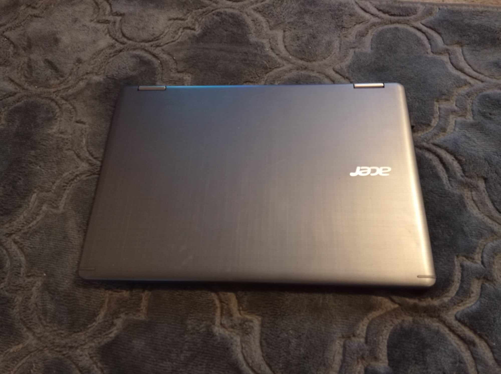 Laptop Acer aspire r15