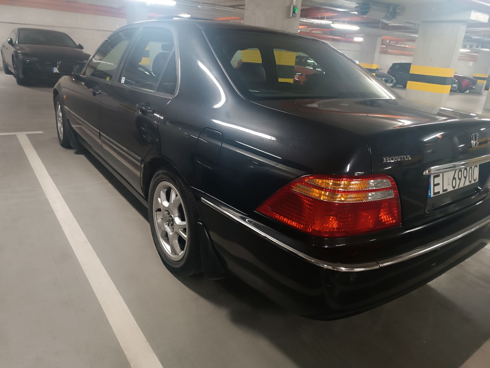 Honda Legend 3.5 V6 208KM