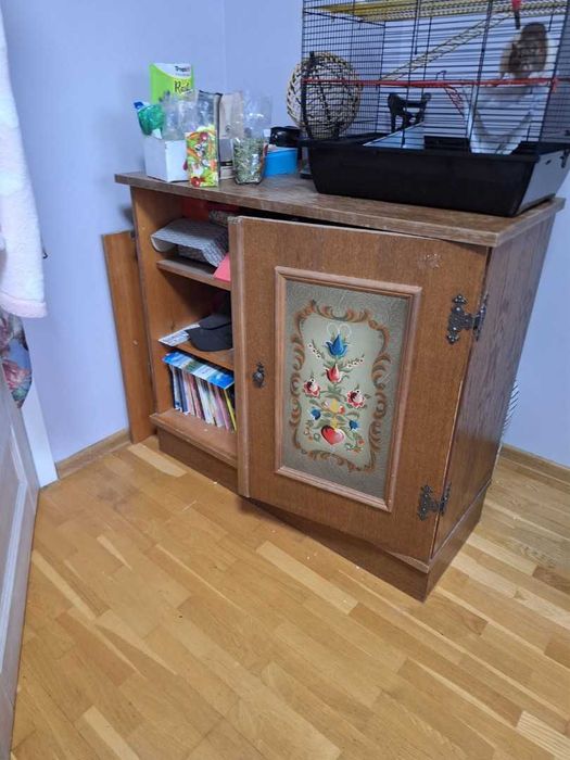 Zestaw mebli- łóżko, szafa, komoda, szafka nocna, lustro