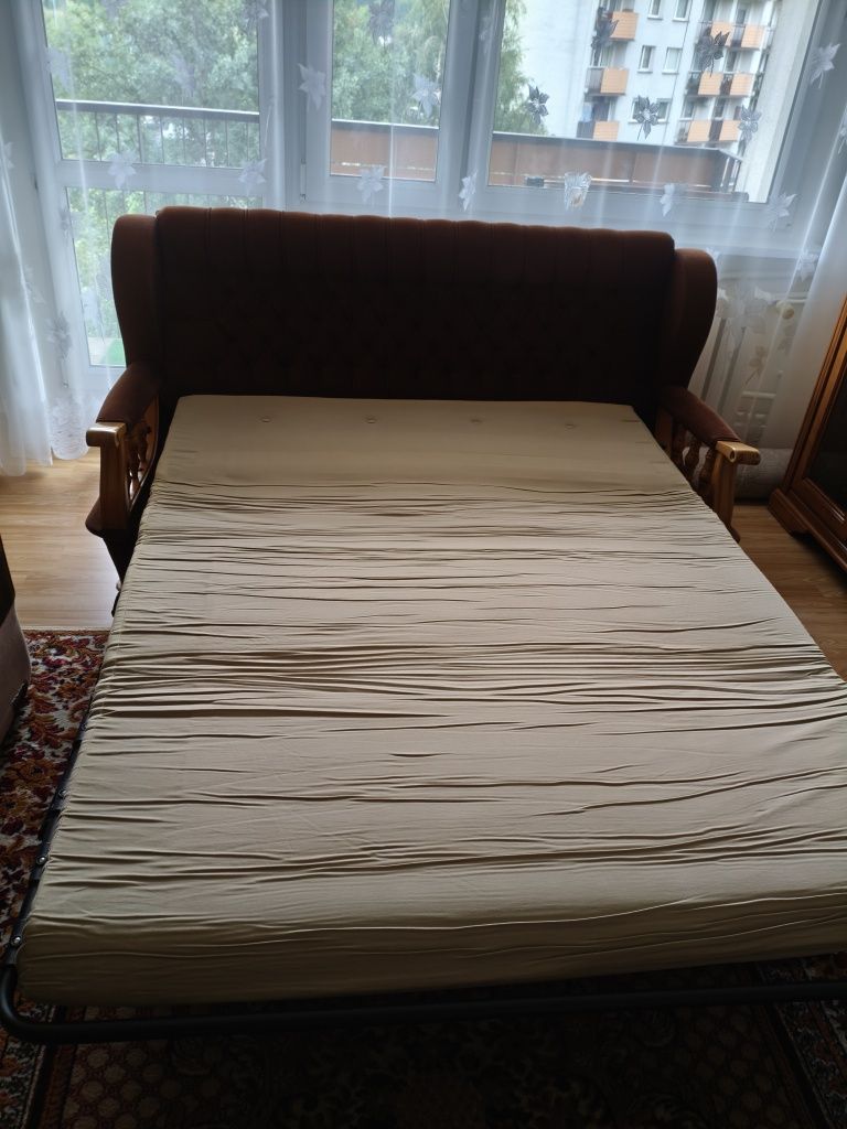 Sofa z funkcją spania plus dwa fotele