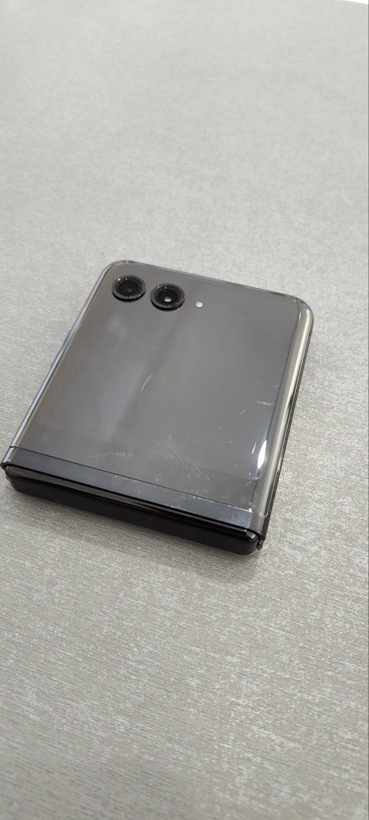 Motorola Razr 40 Ultra, Моторола Разр 40 ультра. Райзер. Рейзер. Moto