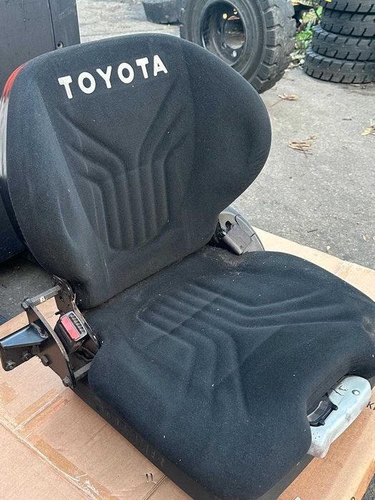 Fotel operatora Toyota 8  /joystick