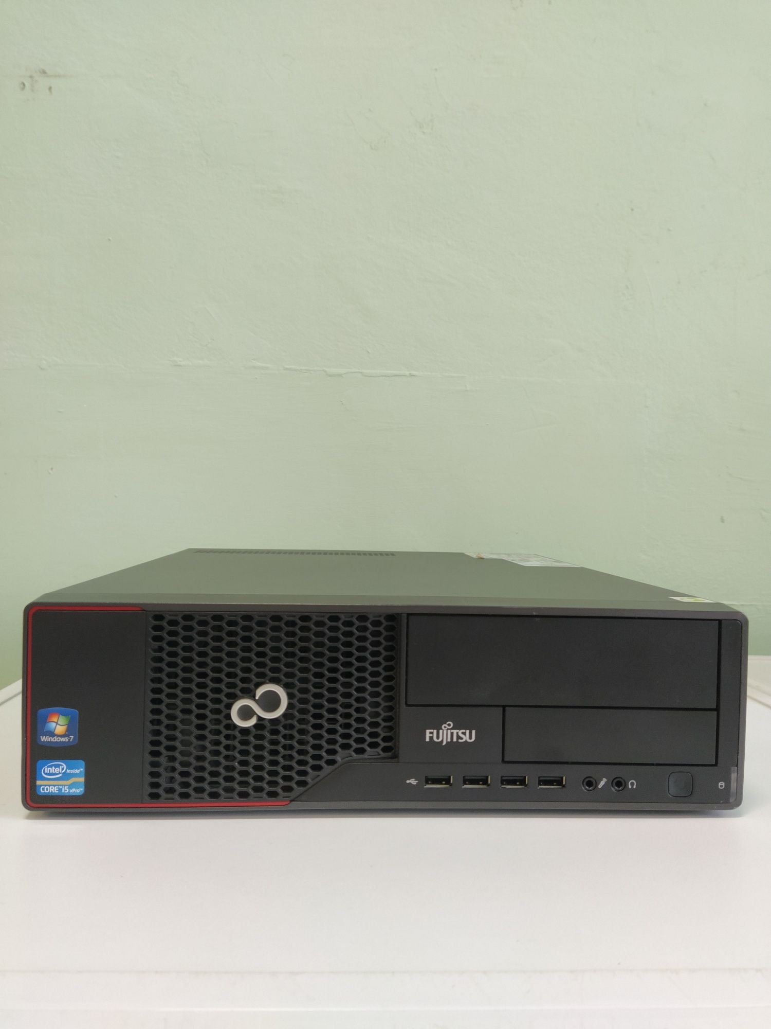 Системний блок Fujitsu Simens Esprimo E910 E85+ dt8