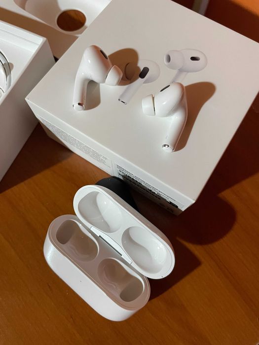 Apple AirPods Pro 2 (Gen 2)