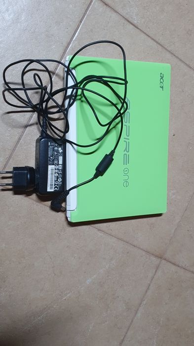 Acer  Aspire  One Happy