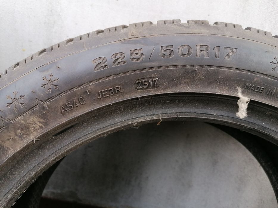 2Opony zimowe 225/50R17 dot 2517 Dunlop Winter Sport 5