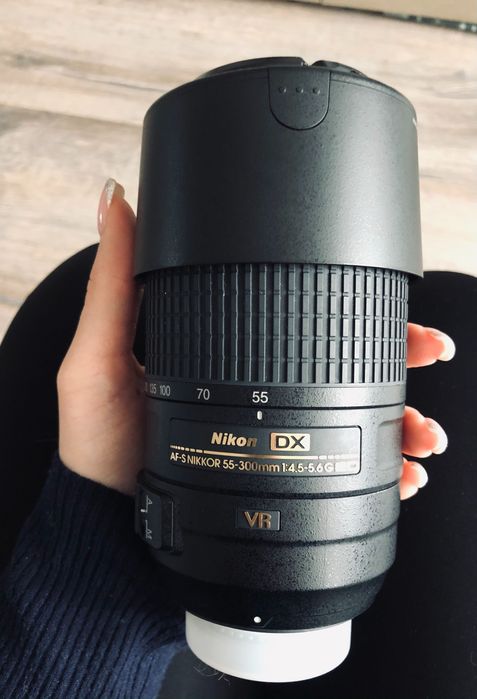 Объектив Nikon AF-S DX Nikkor 55-300mm f/4.5-5.6G ED VR