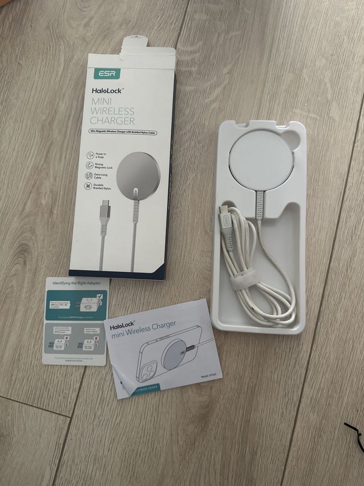 Ładowarka bezprzewodowa ESR HALOLOCK