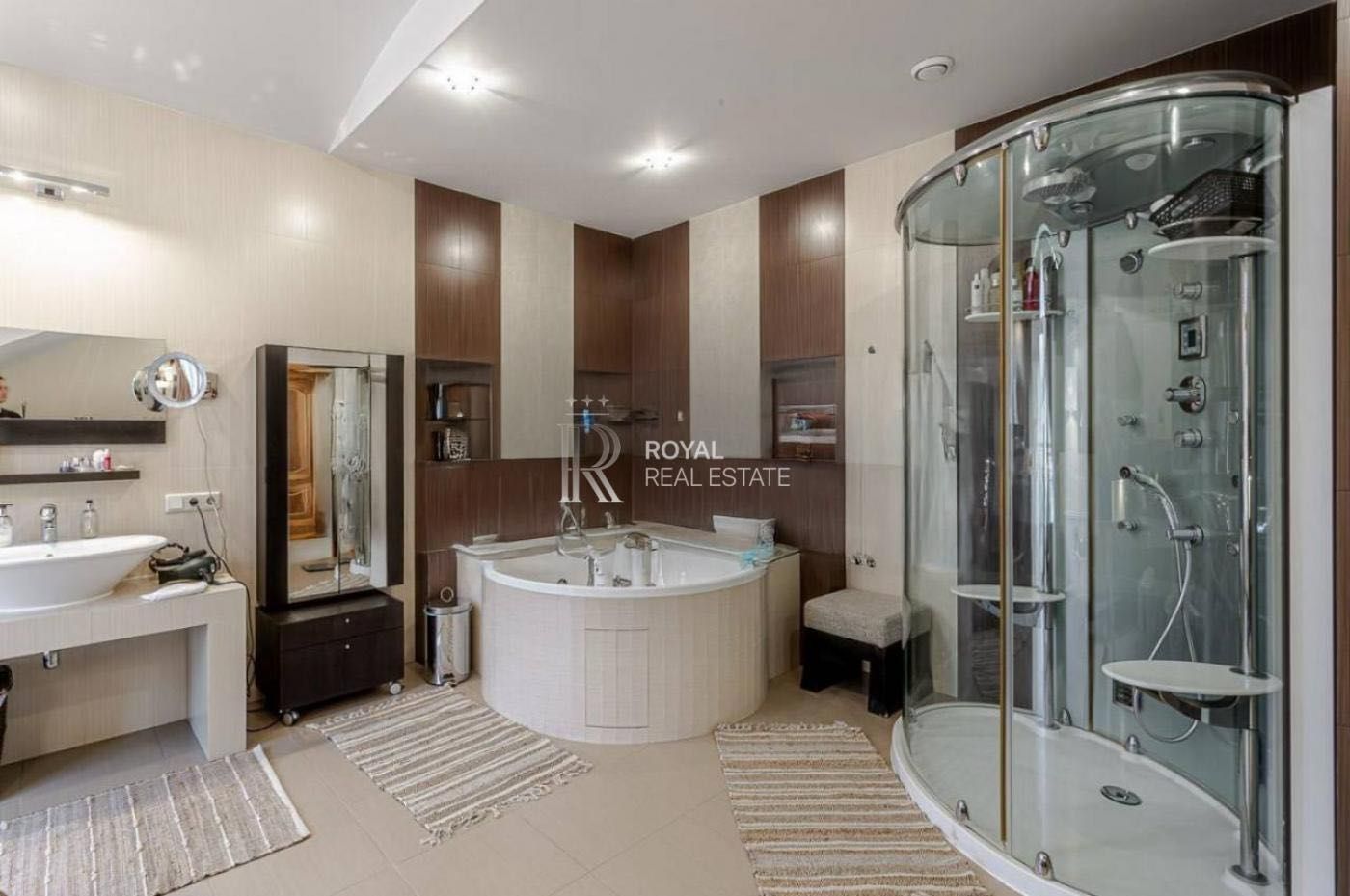 Продажа дома Романков 7к 623м2 КГ Солнечная Долина Обуховский р-н Газ