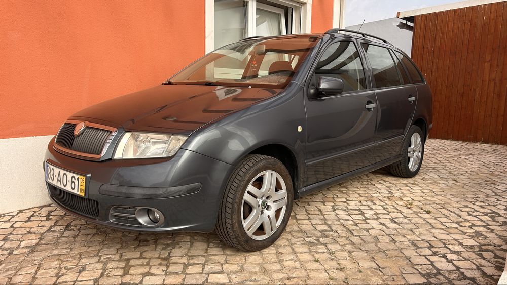 Skoda Fabia 1.2HTP com um dono
