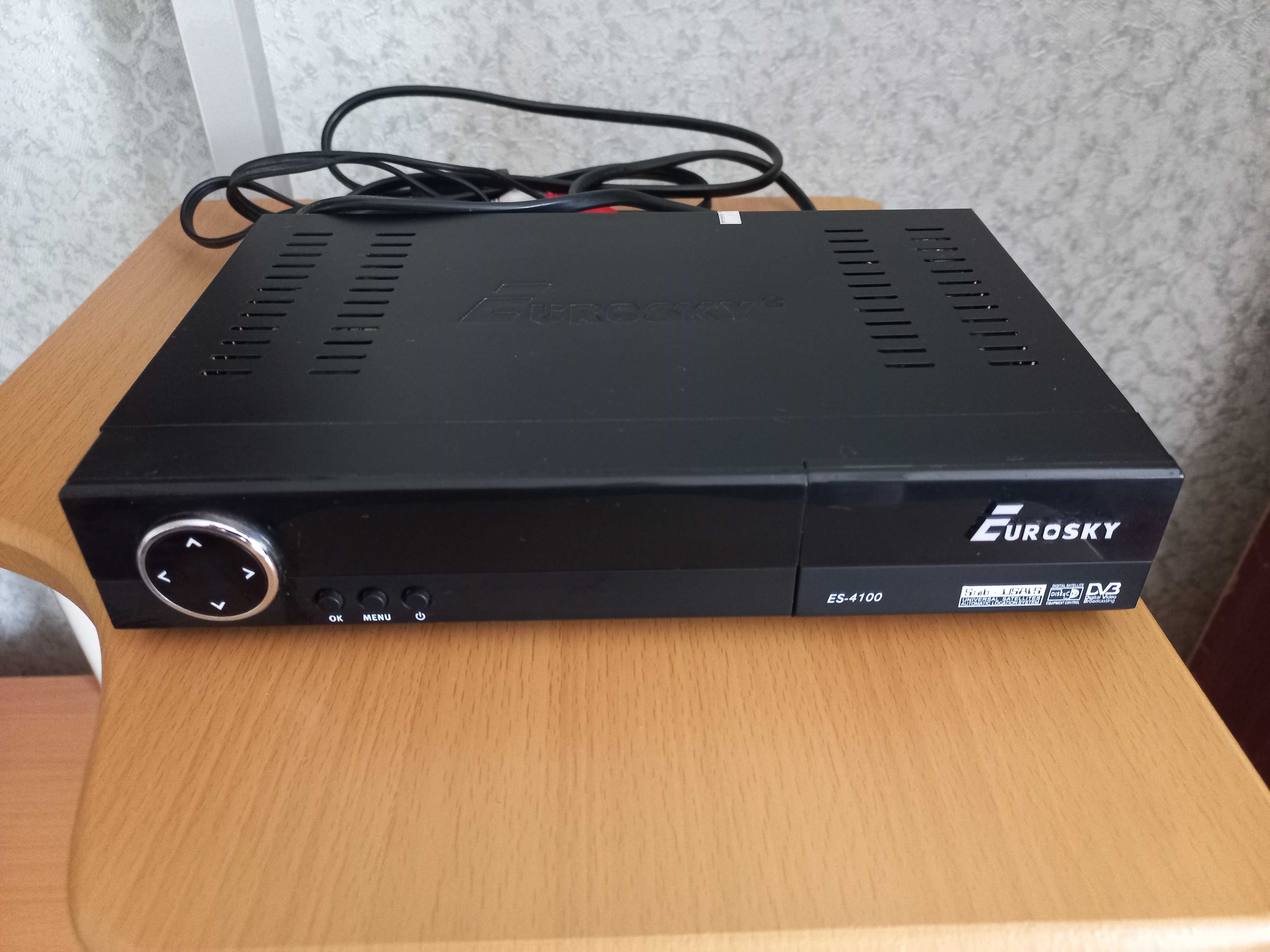 Спутниковый тюнер Eurosky ES-4100 HD