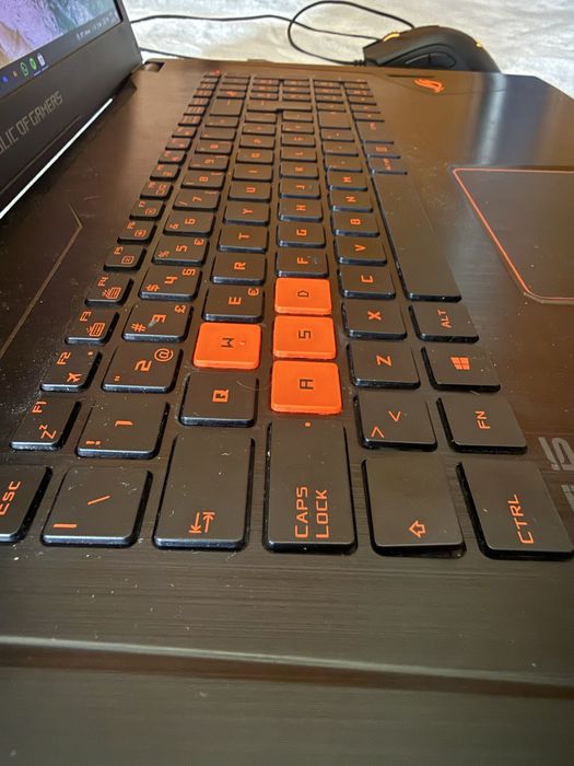 Portatil asus GL 702V