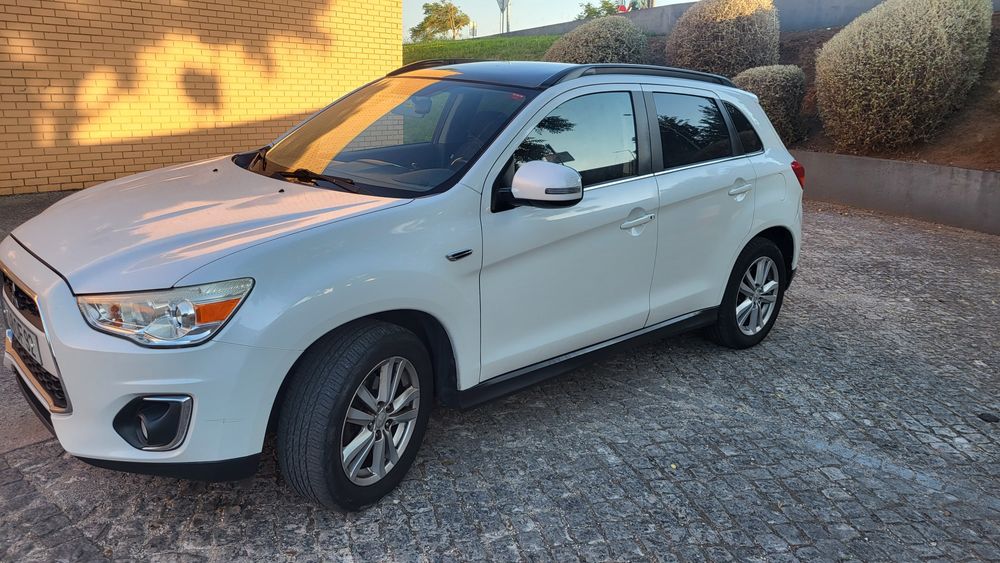 ASX Mitsubishi 2013 bem conservado