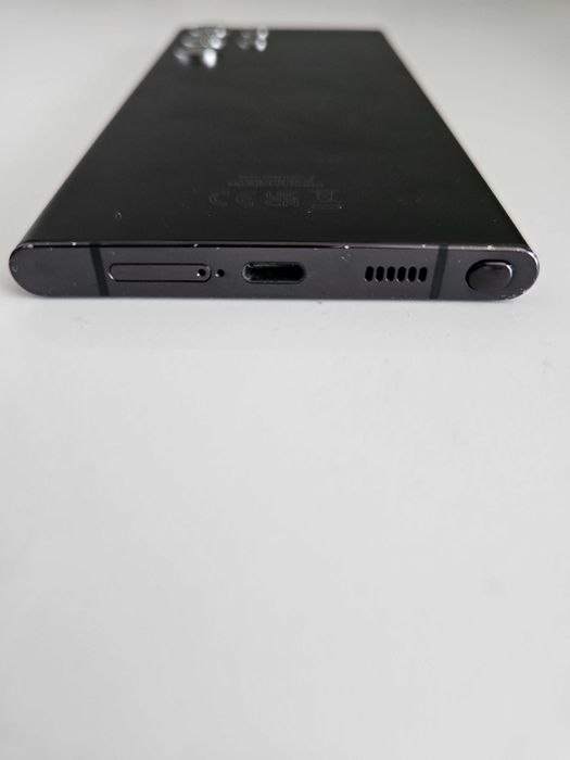 Samsung S22 Ultra 512gb.  Muito bom