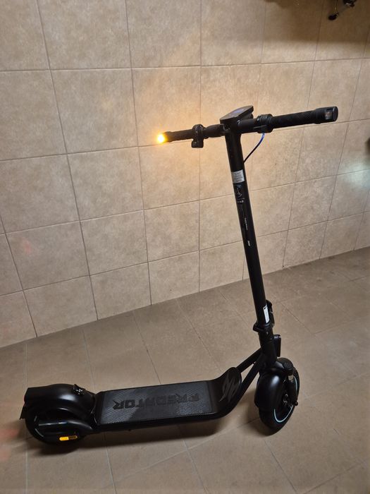 Hulajnoga elektryczna Acer Predator Series ES Storm 60 km, 500W   2025