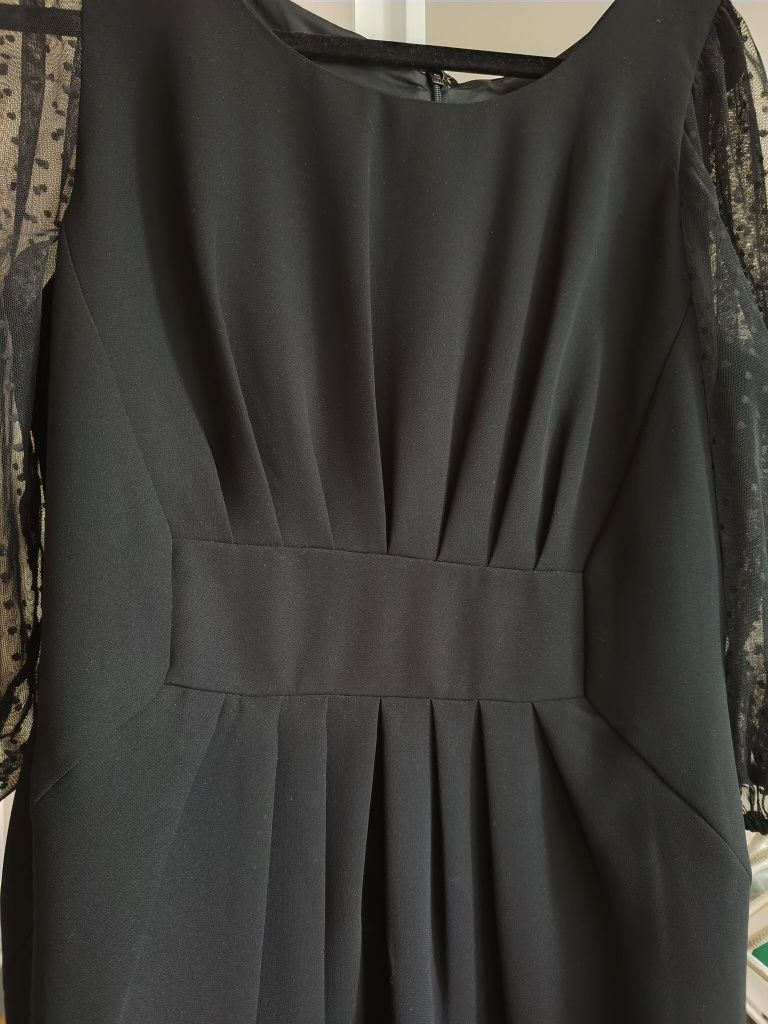 Sukienka w stylu Red Valentino