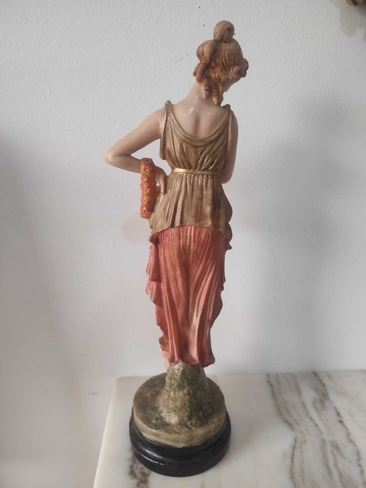 Figura decorativa mulher