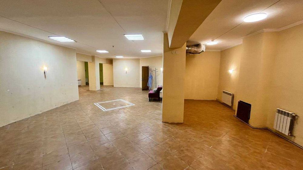 Приміщення на червоній лінії - ідеально для бізнесу !