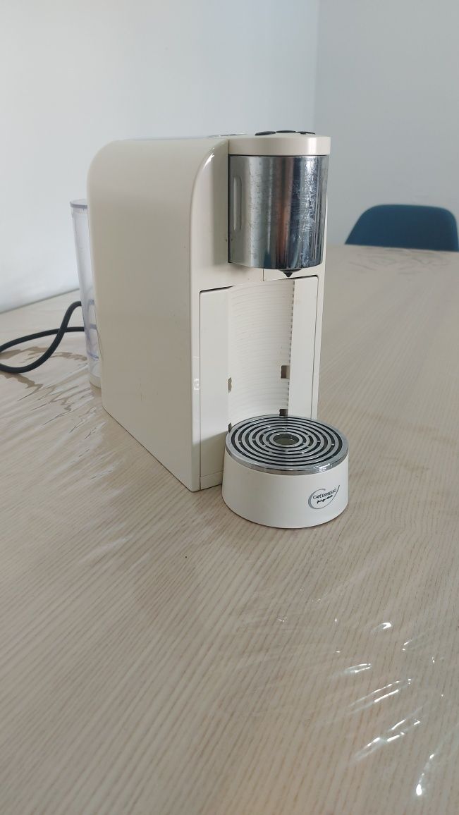 Máquina de Café Expresso Branca Pingo Doce Usada
