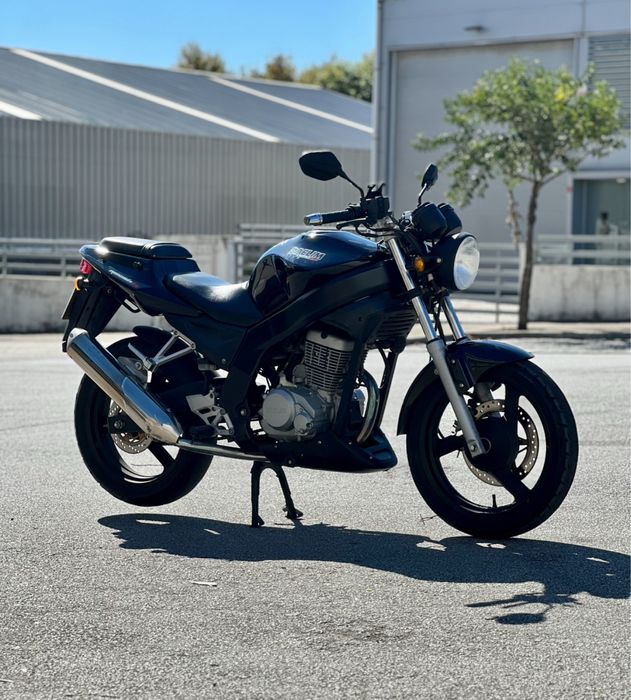 Daelim Roadwin FI 125cc