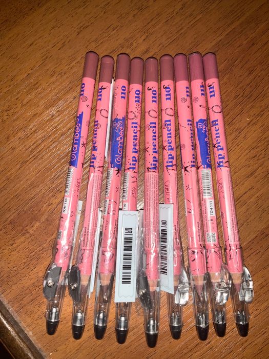 Неймовірний олівець для губ Glambee  110,111 відтінок