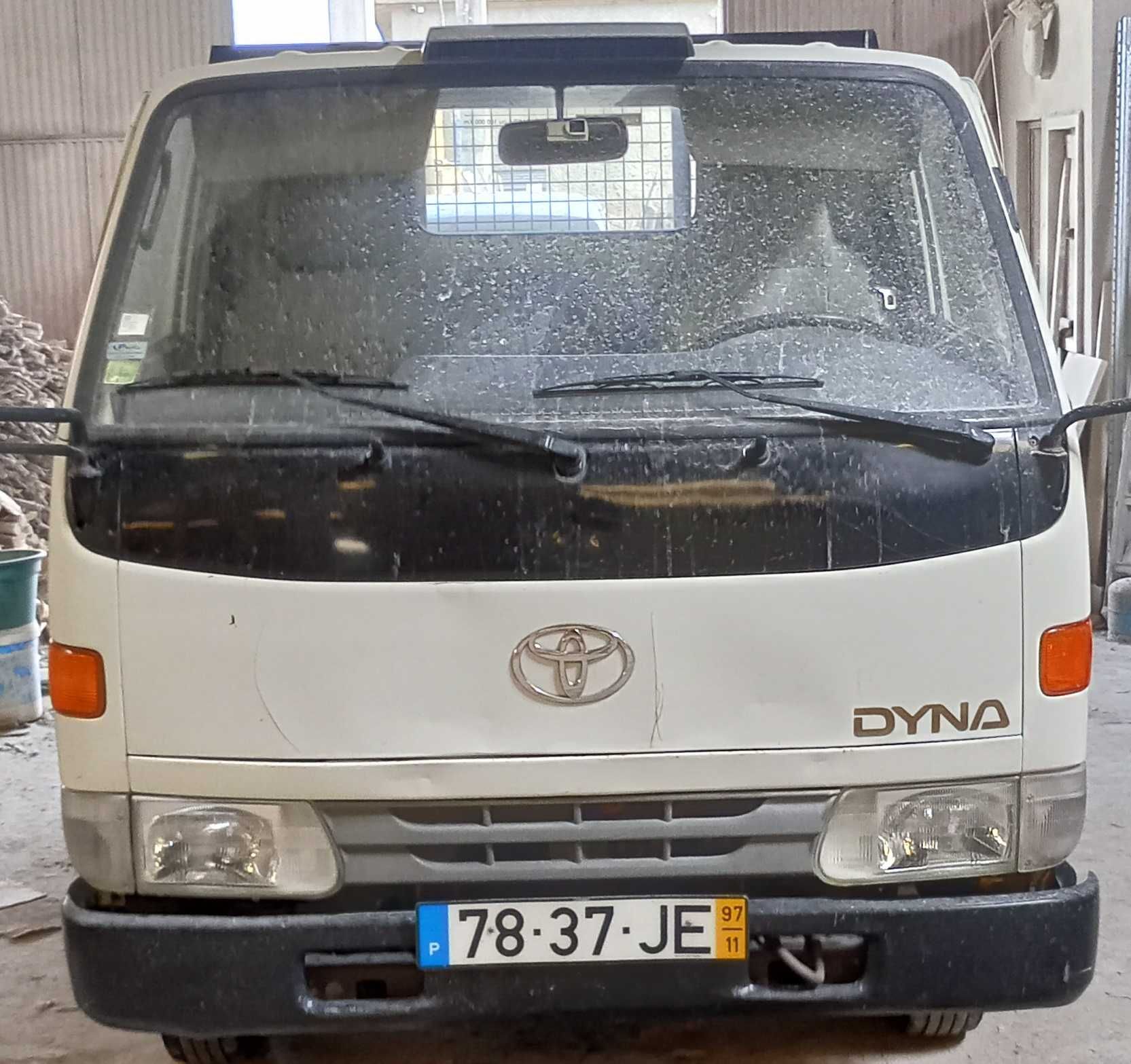 Toyota Dyna 150 (Carrocaria nova, 1997, 235 500 km)