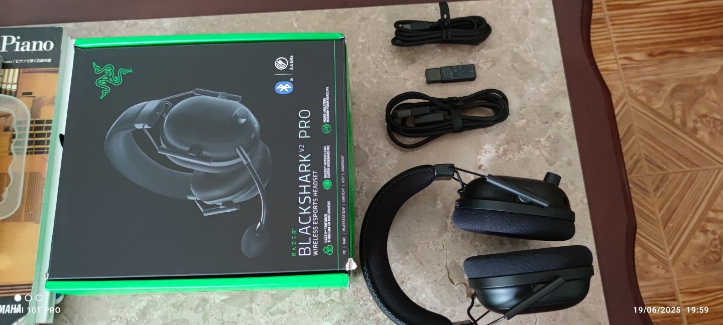 Razer Blackshark v2  pro 2023 bluetooth.