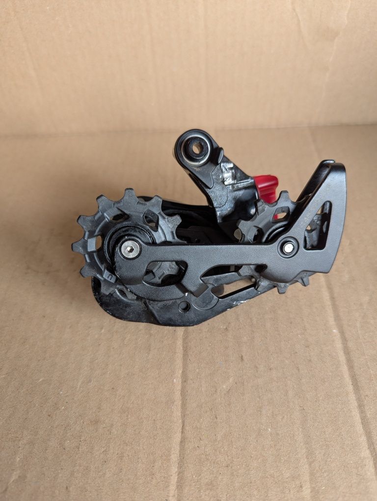 Przerzutka tylna SRAM Force AXS XPLR D2 ( uszkodzona )