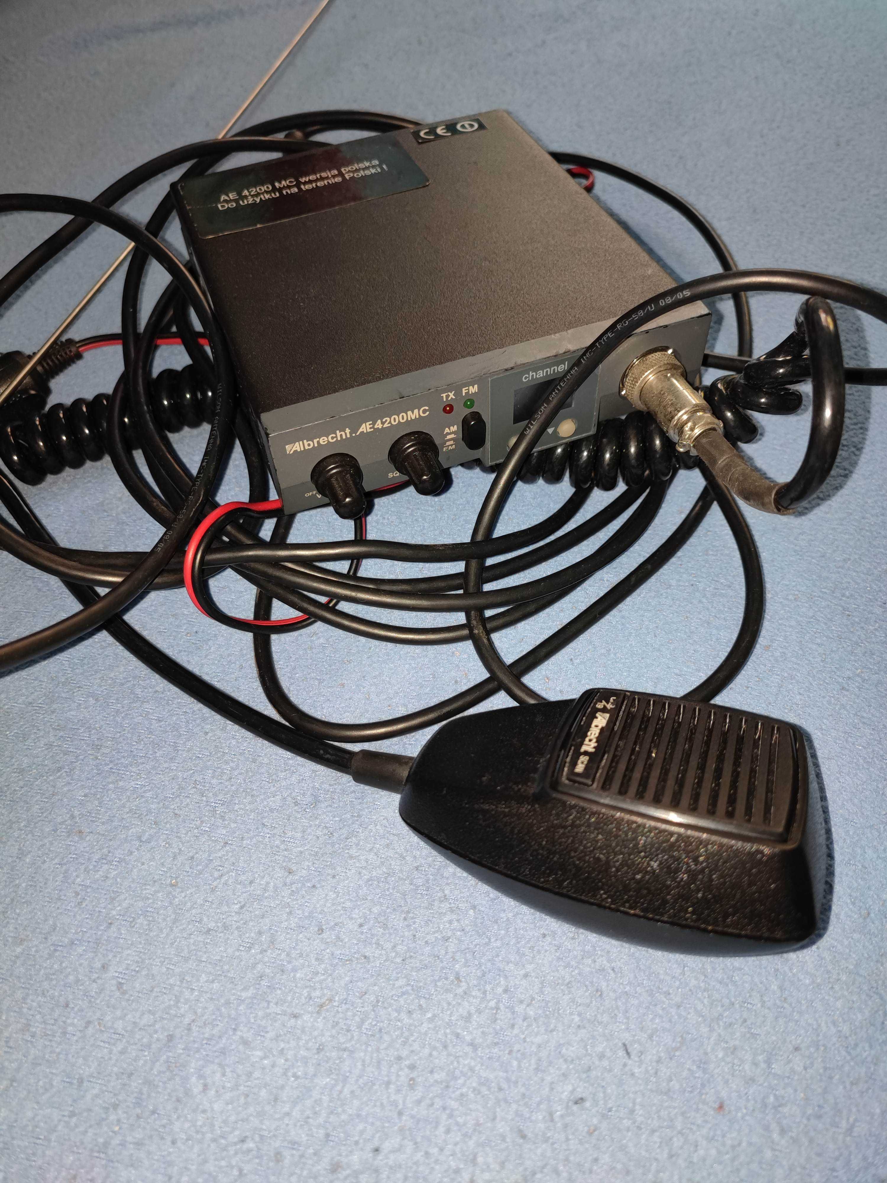 CB radio Albrecht AE 4200MC + antena Wilson.
