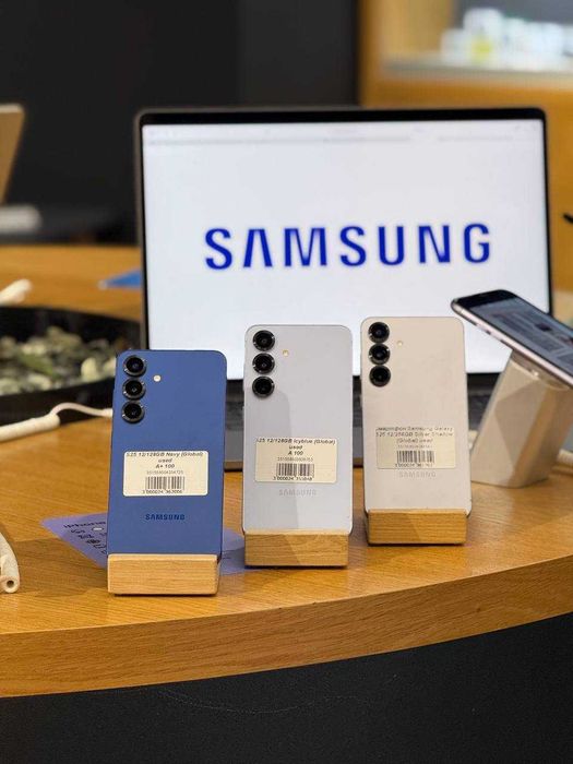 USED Смартфон Samsung Galaxy S25 - купуй у Ябко!