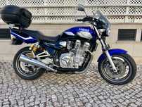 Yamaha XJR 1300 com extras