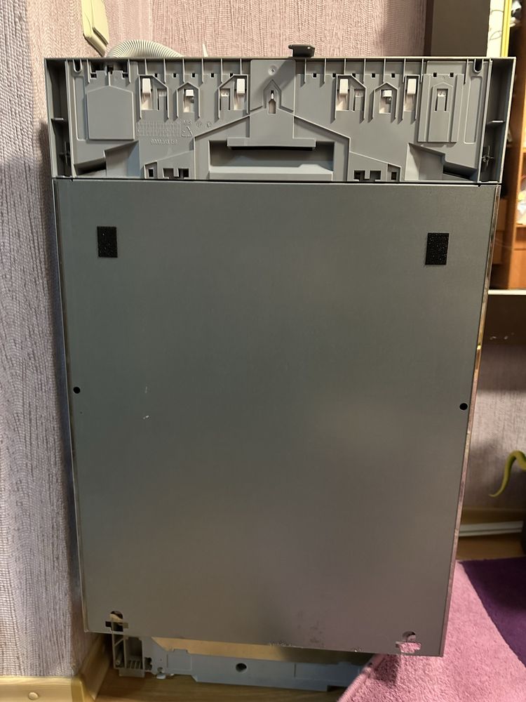 Посудомийна машина Bosch SPV43M10EU