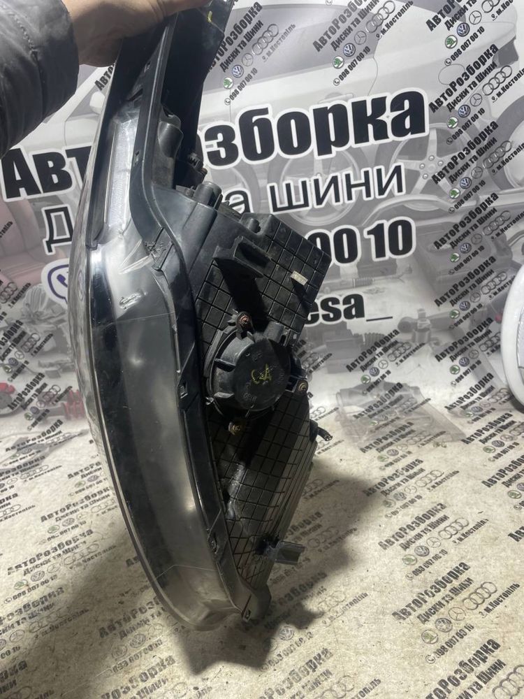 Фара Ліва лева Хундаі і30 2 Hyndai i30 2 2012-2016