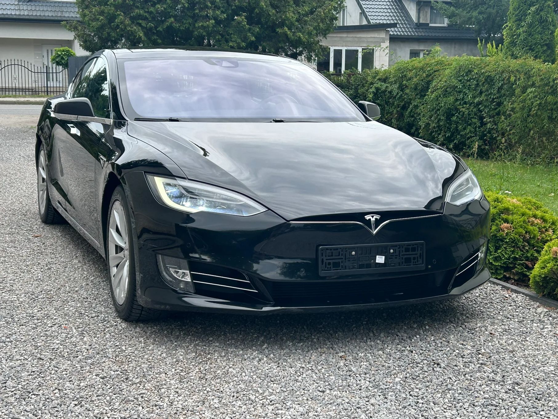 Tesla Model S Model S70D 4x4 Dual Motor lekko uszkodzona wersja EU