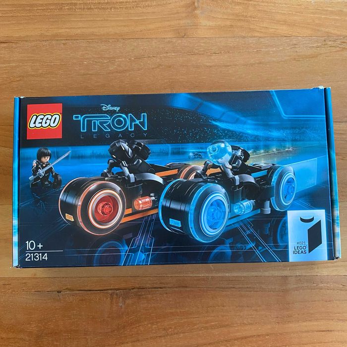 LEGO 21314 TRON Legacy